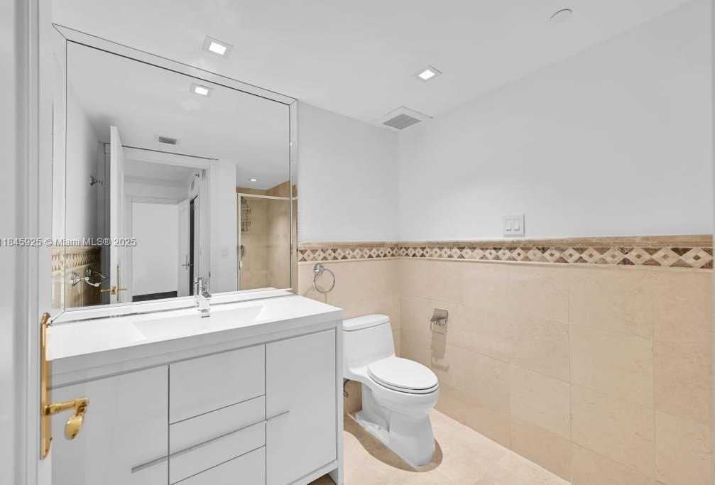 Small Image of 1850 SOUTH OCEAN DR #4204, Hallandale Beach Number 36