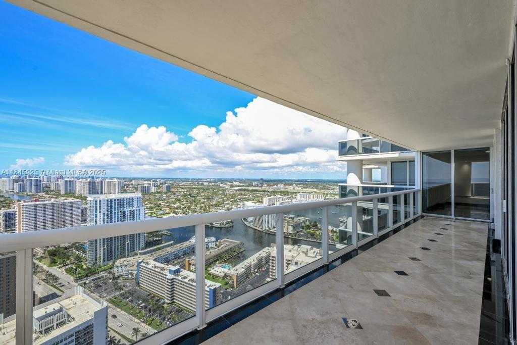 Small Image of 1850 SOUTH OCEAN DR #4204, Hallandale Beach Number 5
