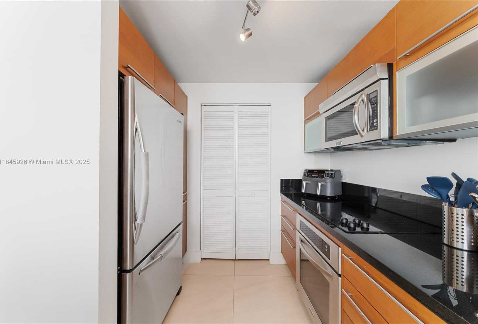 Small Image of 253 NORTH EAST 2ND ST #4304, Miami Number 9