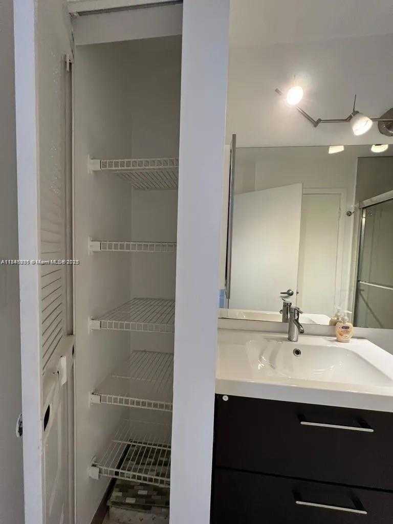 Small Image of 9403 SW 138th Pl, Miami, FL 33186, USA Number 10