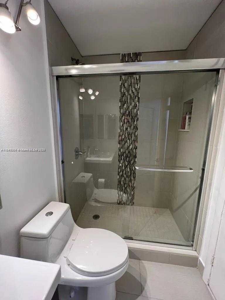 Small Image of 9403 SW 138th Pl, Miami, FL 33186, USA Number 12