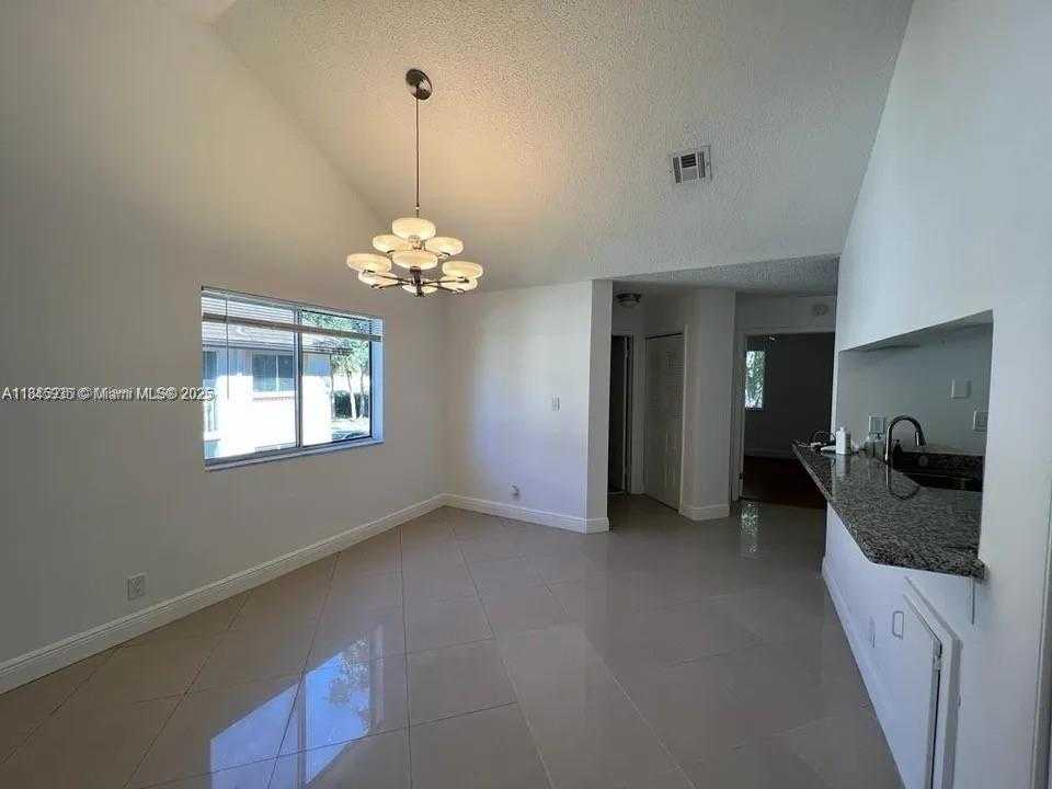 Small Image of 9403 SW 138th Pl, Miami, FL 33186, USA Number 5