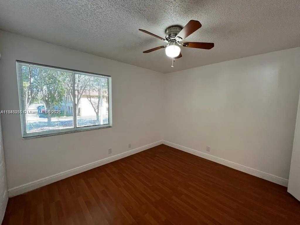 Small Image of 9403 SW 138th Pl, Miami, FL 33186, USA Number 7