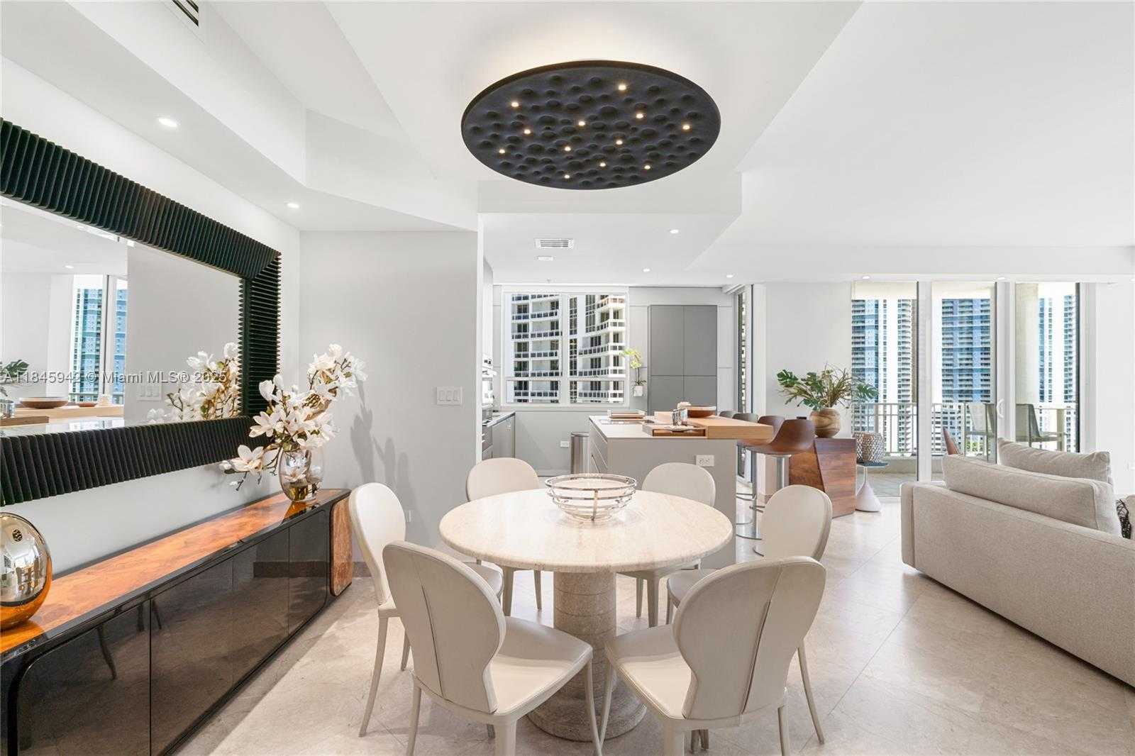 Small Image of 801 BRICKELL KEY BLVD #1512, Miami Number 11