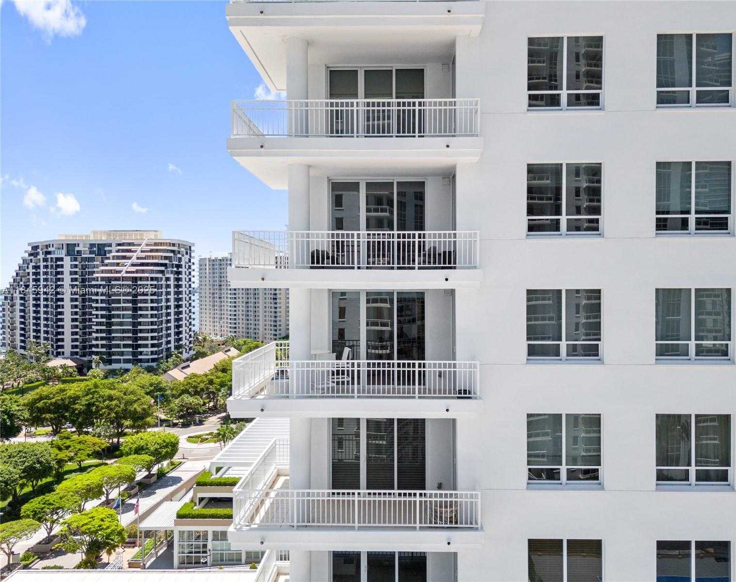 Small Image of 801 BRICKELL KEY BLVD #1512, Miami Number 15