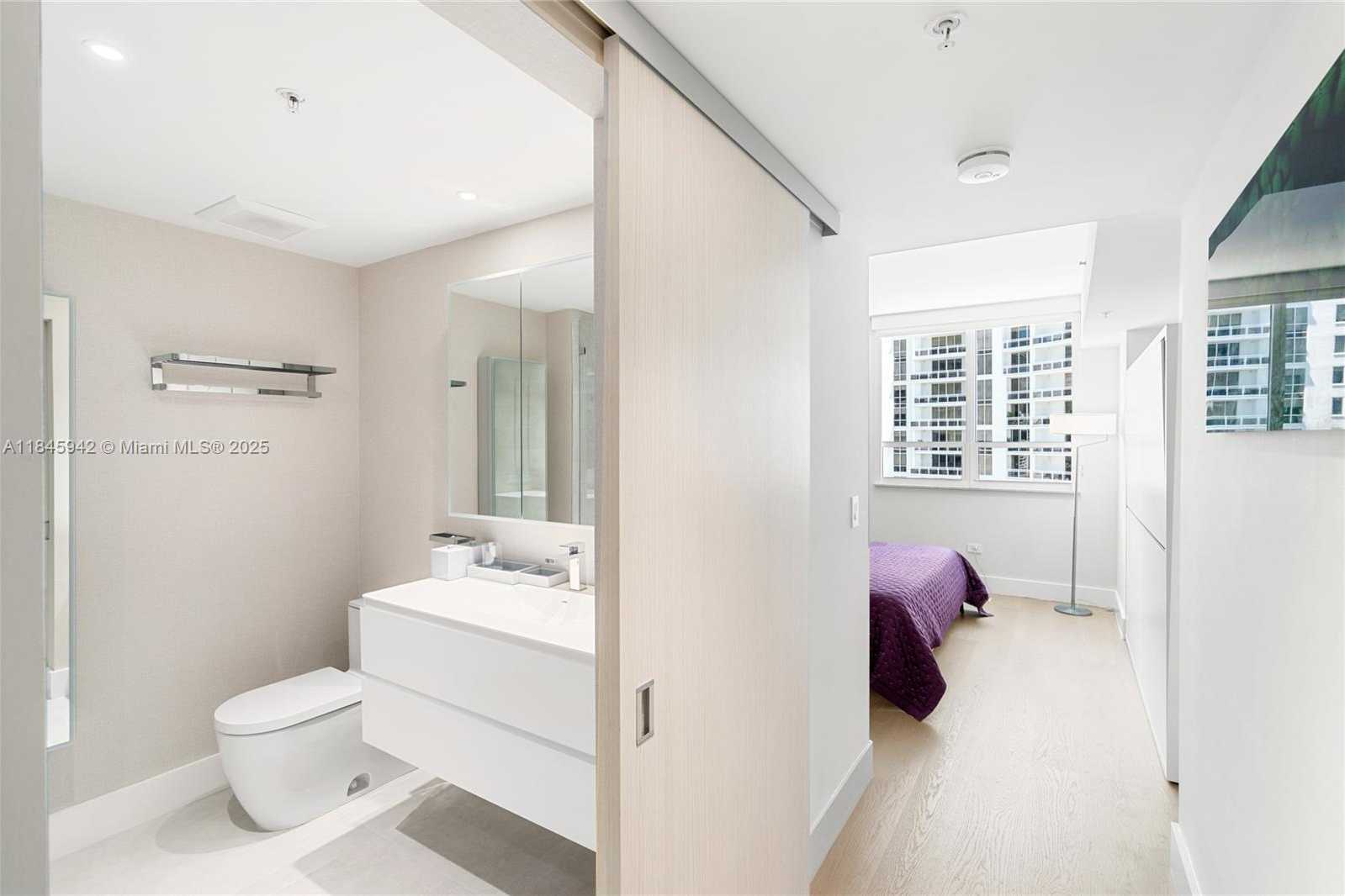 Small Image of 801 BRICKELL KEY BLVD #1512, Miami Number 25