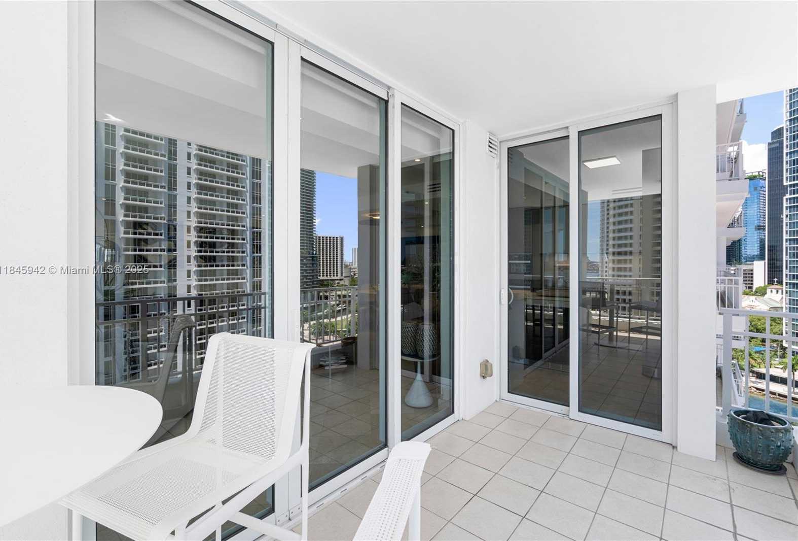 Small Image of 801 BRICKELL KEY BLVD #1512, Miami Number 37
