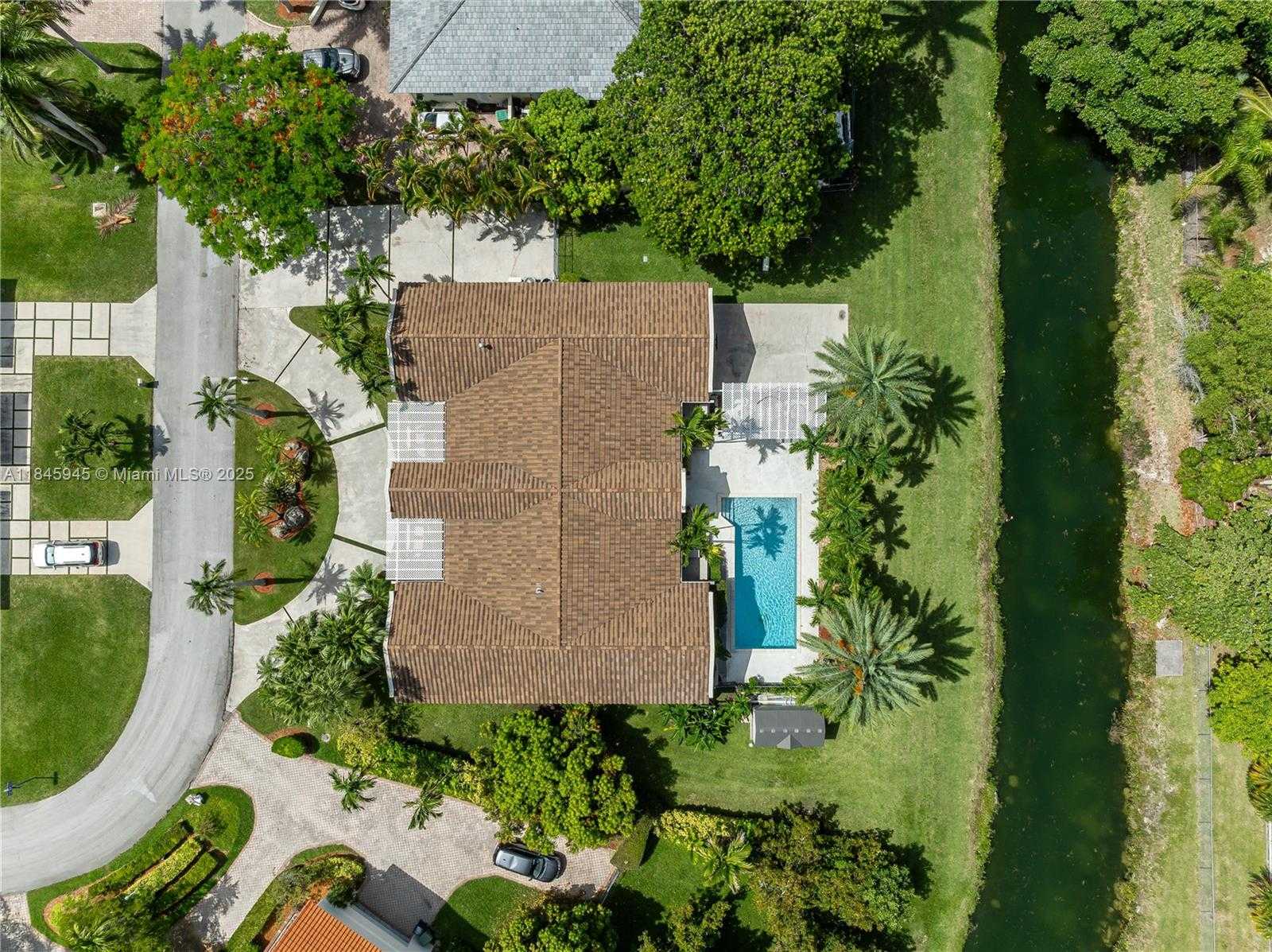 Small Image of 17494 SOUTH WEST 83RD CT, Palmetto Bay Number 11