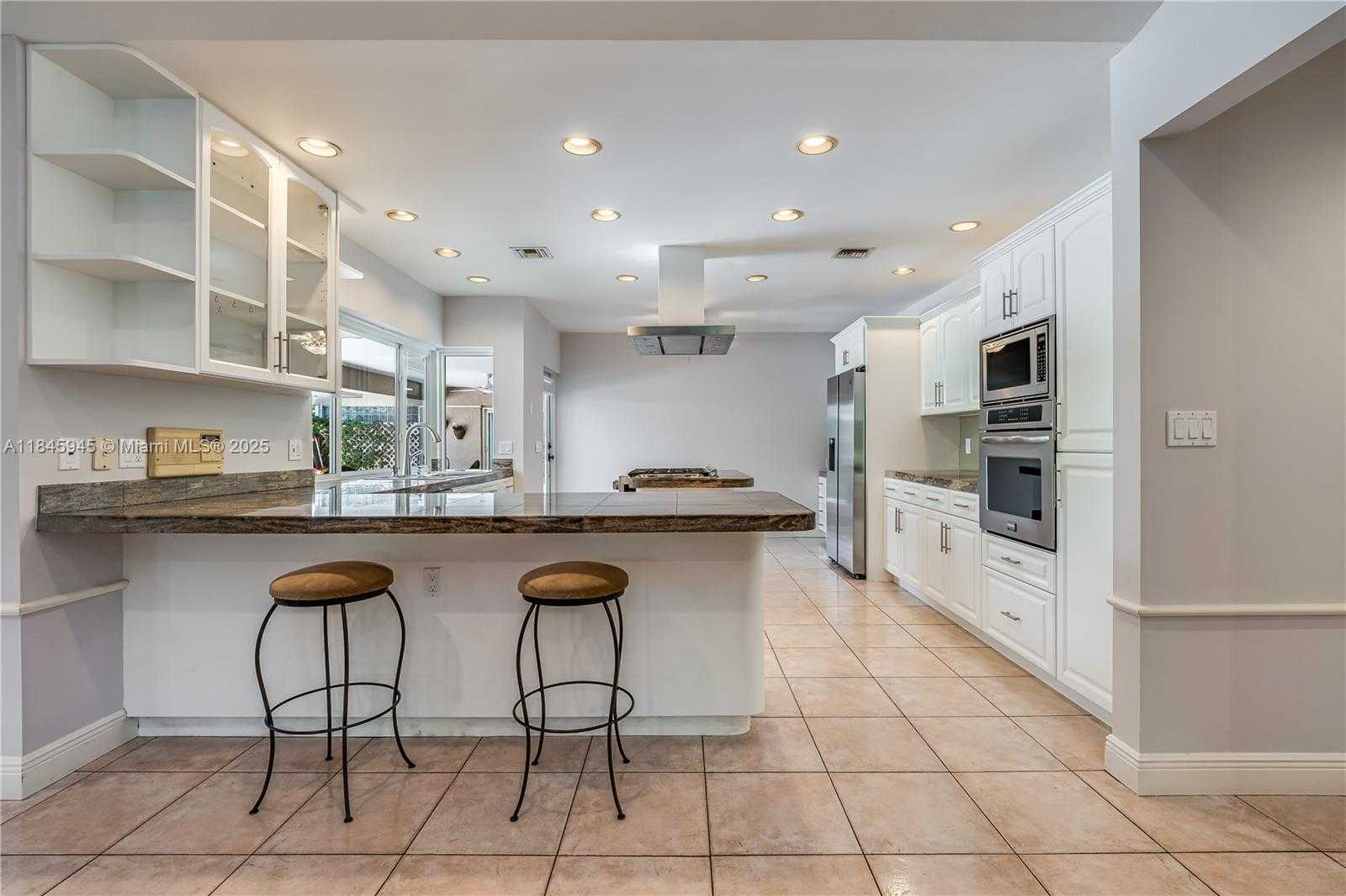 Small Image of 17494 SOUTH WEST 83RD CT, Palmetto Bay Number 19