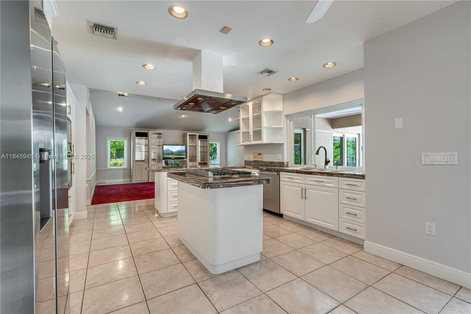 Small Image of 17494 SOUTH WEST 83RD CT, Palmetto Bay Number 20