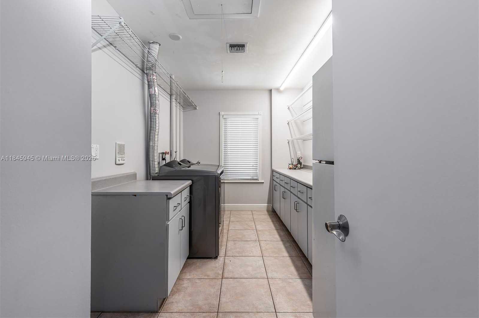 Small Image of 17494 SOUTH WEST 83RD CT, Palmetto Bay Number 32