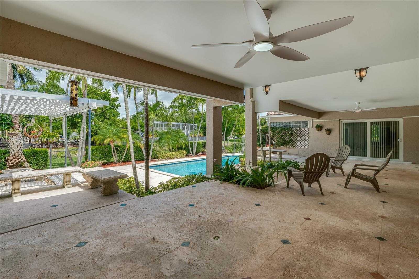 Small Image of 17494 SOUTH WEST 83RD CT, Palmetto Bay Number 35