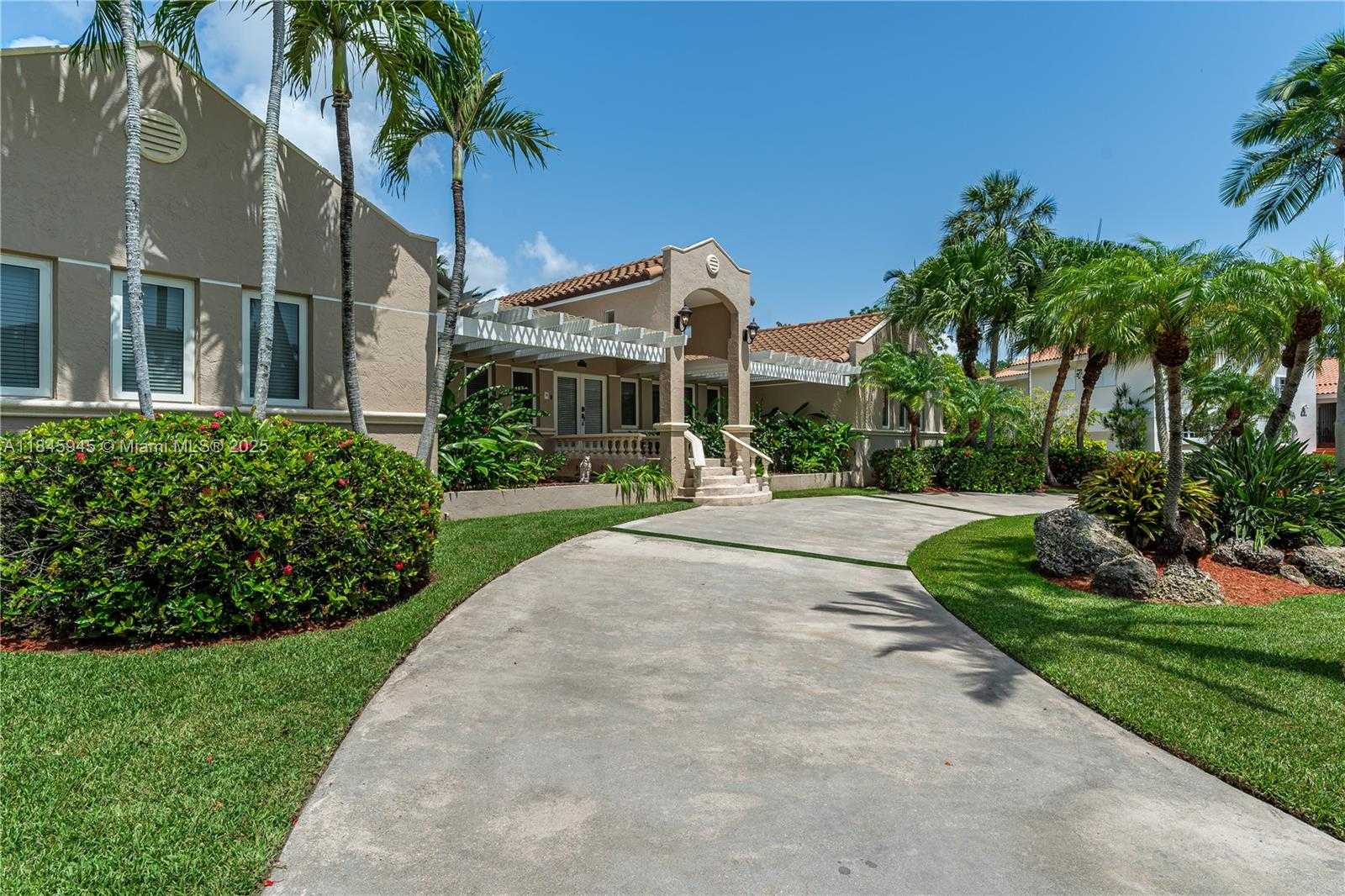 Small Image of 17494 SOUTH WEST 83RD CT, Palmetto Bay Number 4