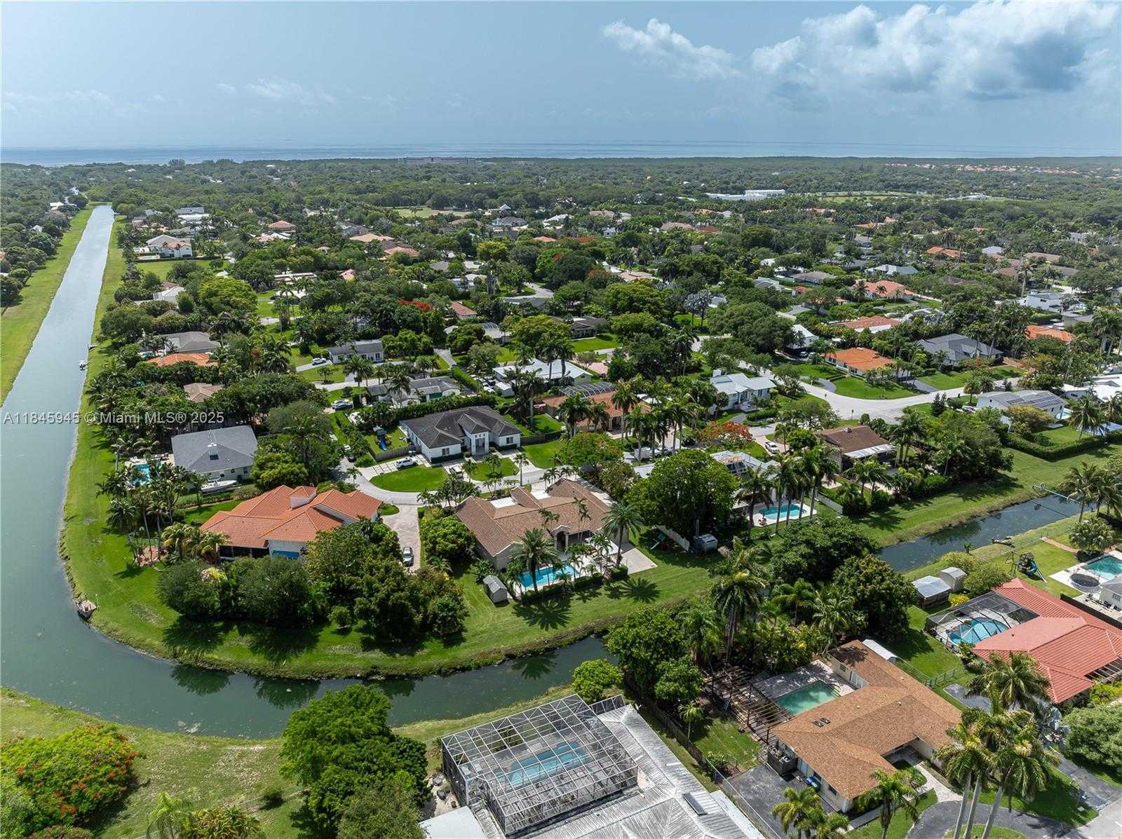 Small Image of 17494 SOUTH WEST 83RD CT, Palmetto Bay Number 43