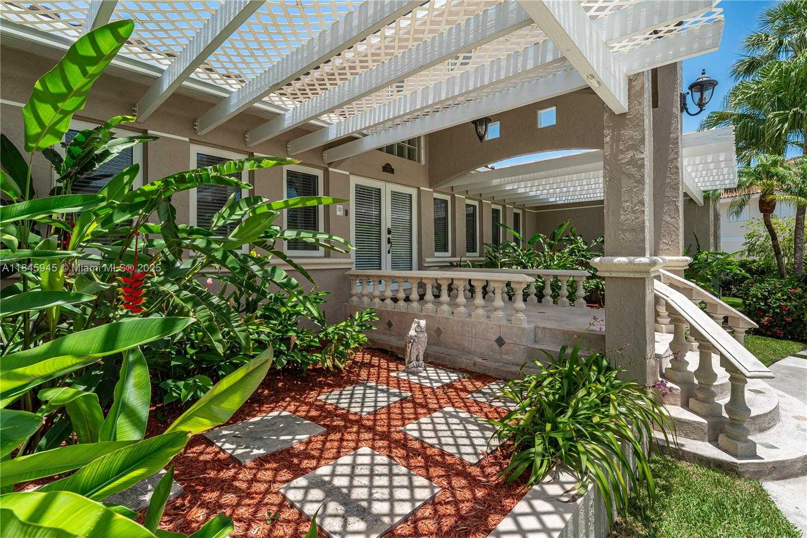 Small Image of 17494 SOUTH WEST 83RD CT, Palmetto Bay Number 5