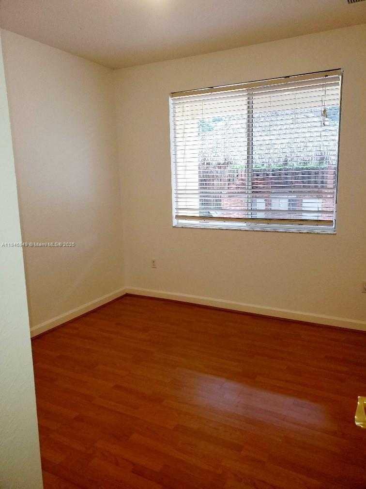 Small Image of 16431 SOUTH WEST 60TH TER, Miami Number 14