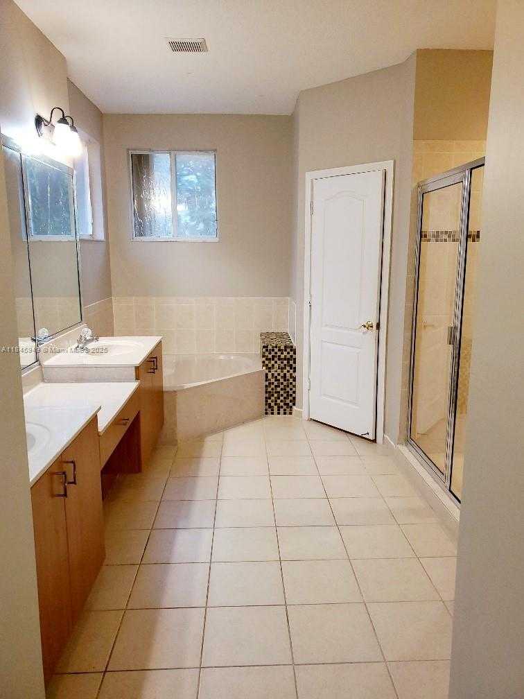Small Image of 16431 SOUTH WEST 60TH TER, Miami Number 25