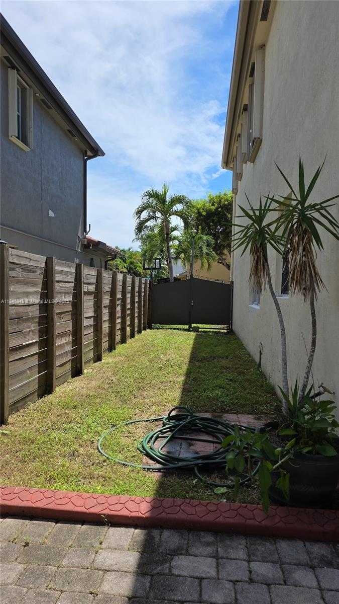 Small Image of 16431 SOUTH WEST 60TH TER, Miami Number 33