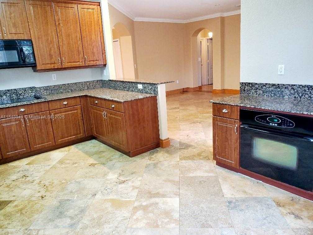 Small Image of 16431 SOUTH WEST 60TH TER, Miami Number 9
