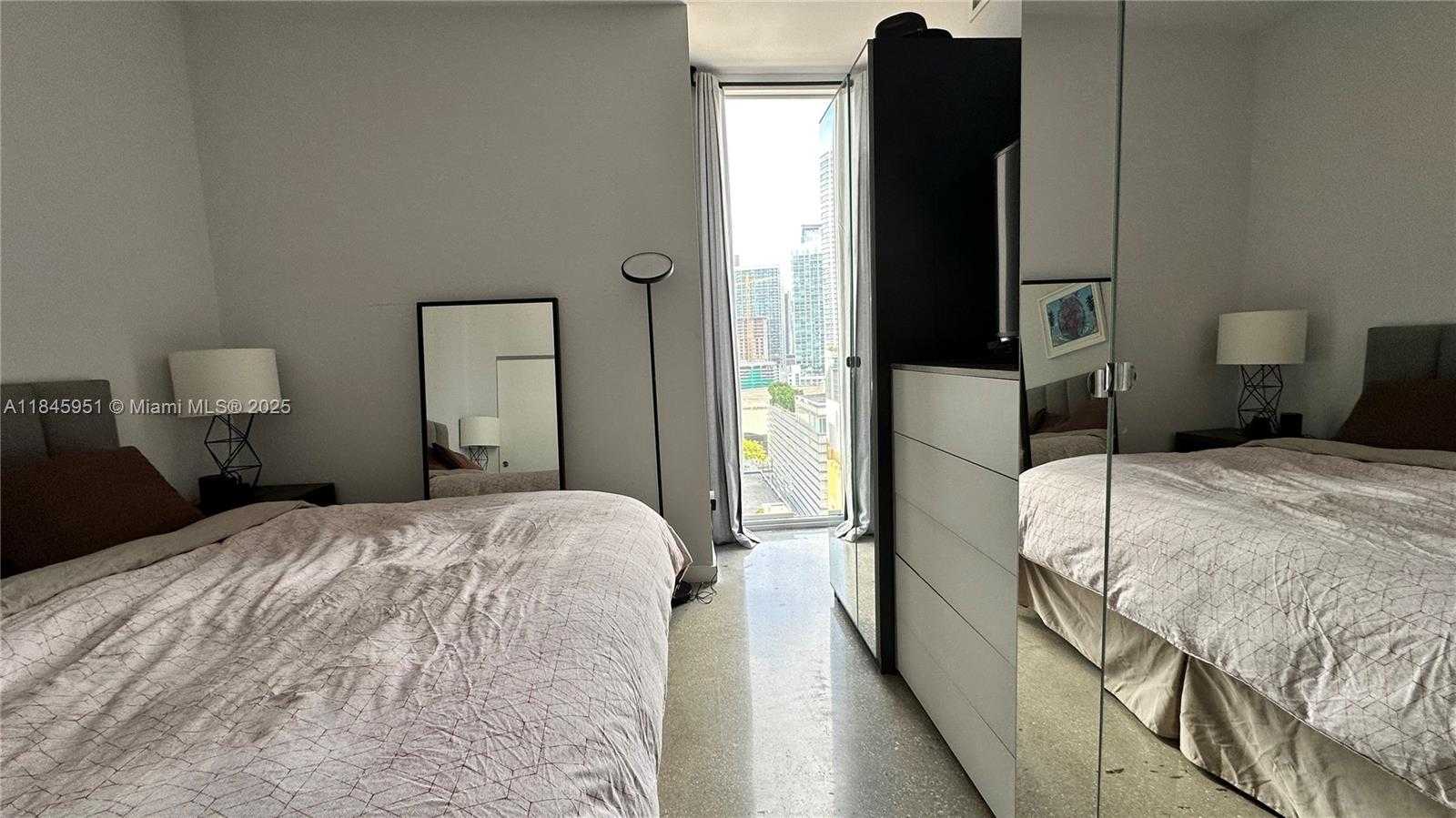 Small Image of 151 SOUTH EAST 1ST ST #1711, Miami Number 4
