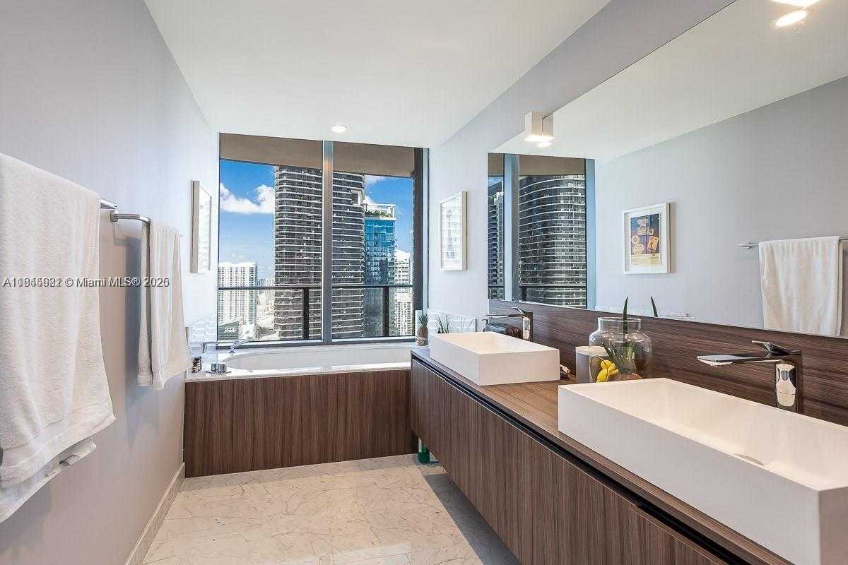 Small Image of 1000 BRICKELL PLZ #3512, Miami Number 11