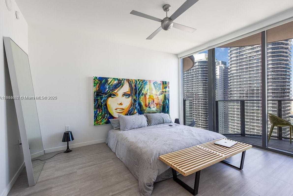 Small Image of 1000 BRICKELL PLZ #3512, Miami Number 4