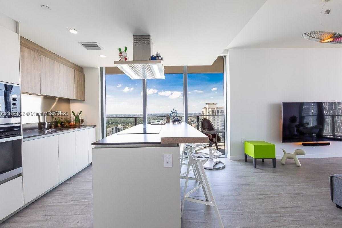 Small Image of 1000 BRICKELL PLZ #3512, Miami Number 7