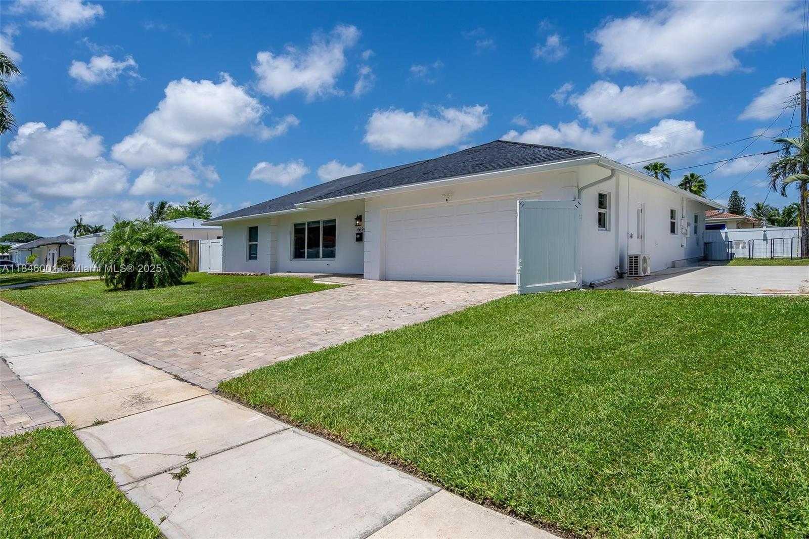 Small Image of 669 NORTH WEST 15TH AVE, Boca Raton Number 46