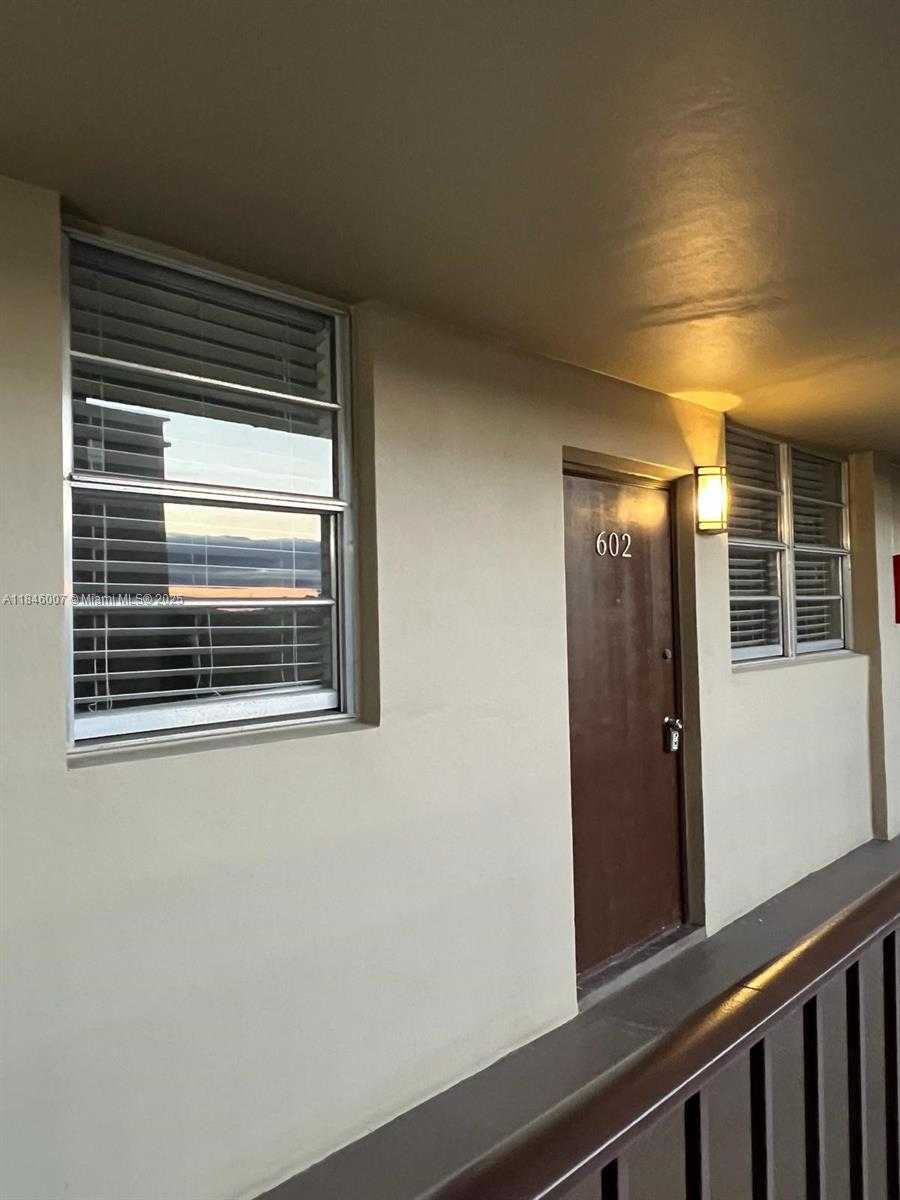 Small Image of 1811 JEFFERSON ST #602, Hollywood Number 5