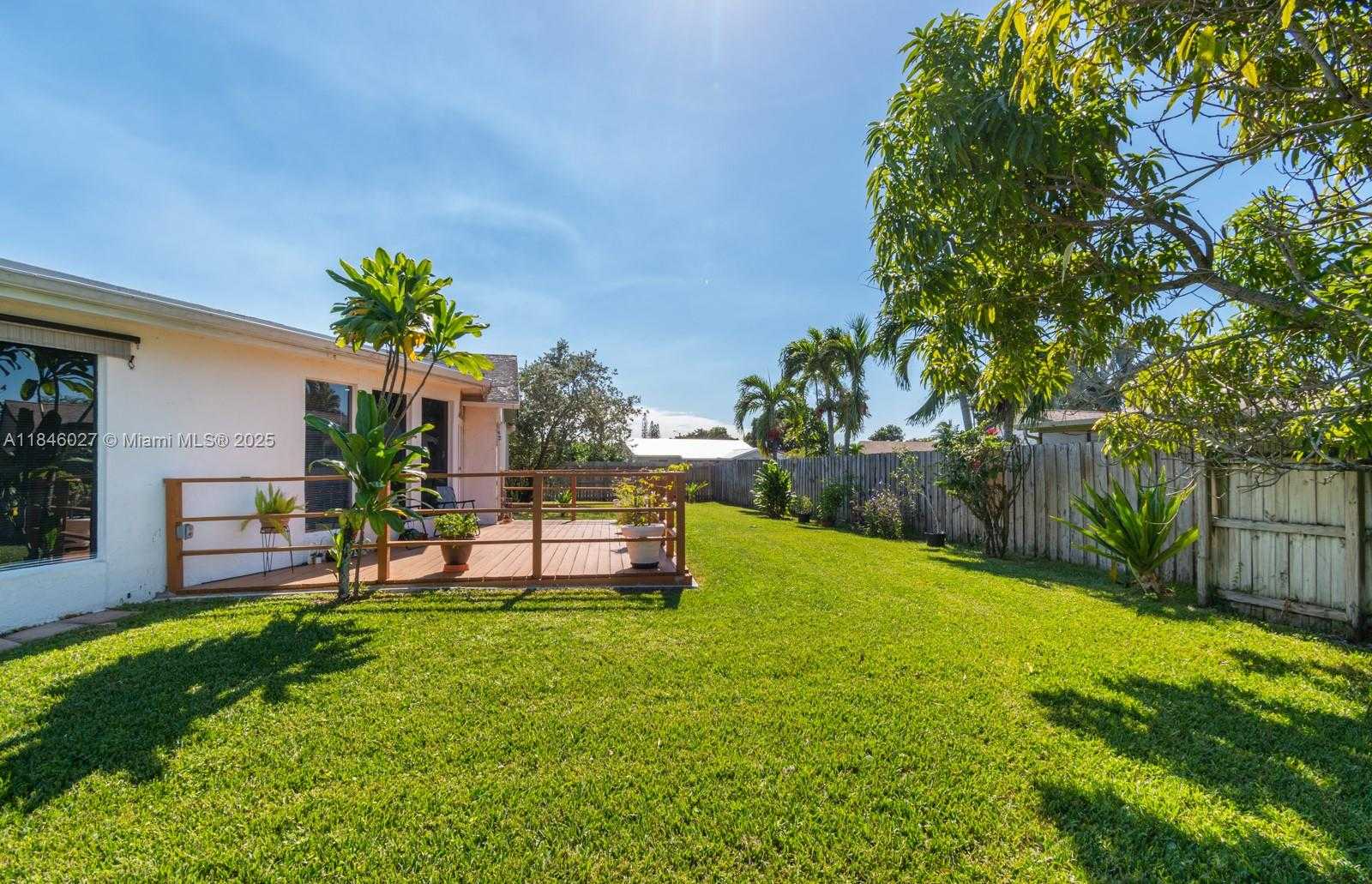 Small Image of 6613 WEST WESTWOOD BLVD W, Tamarac Number 25