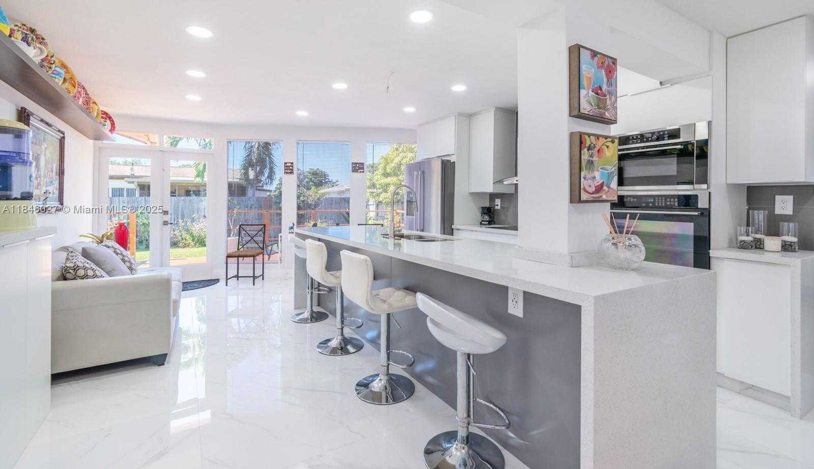 Small Image of 6613 WEST WESTWOOD BLVD W, Tamarac Number 4