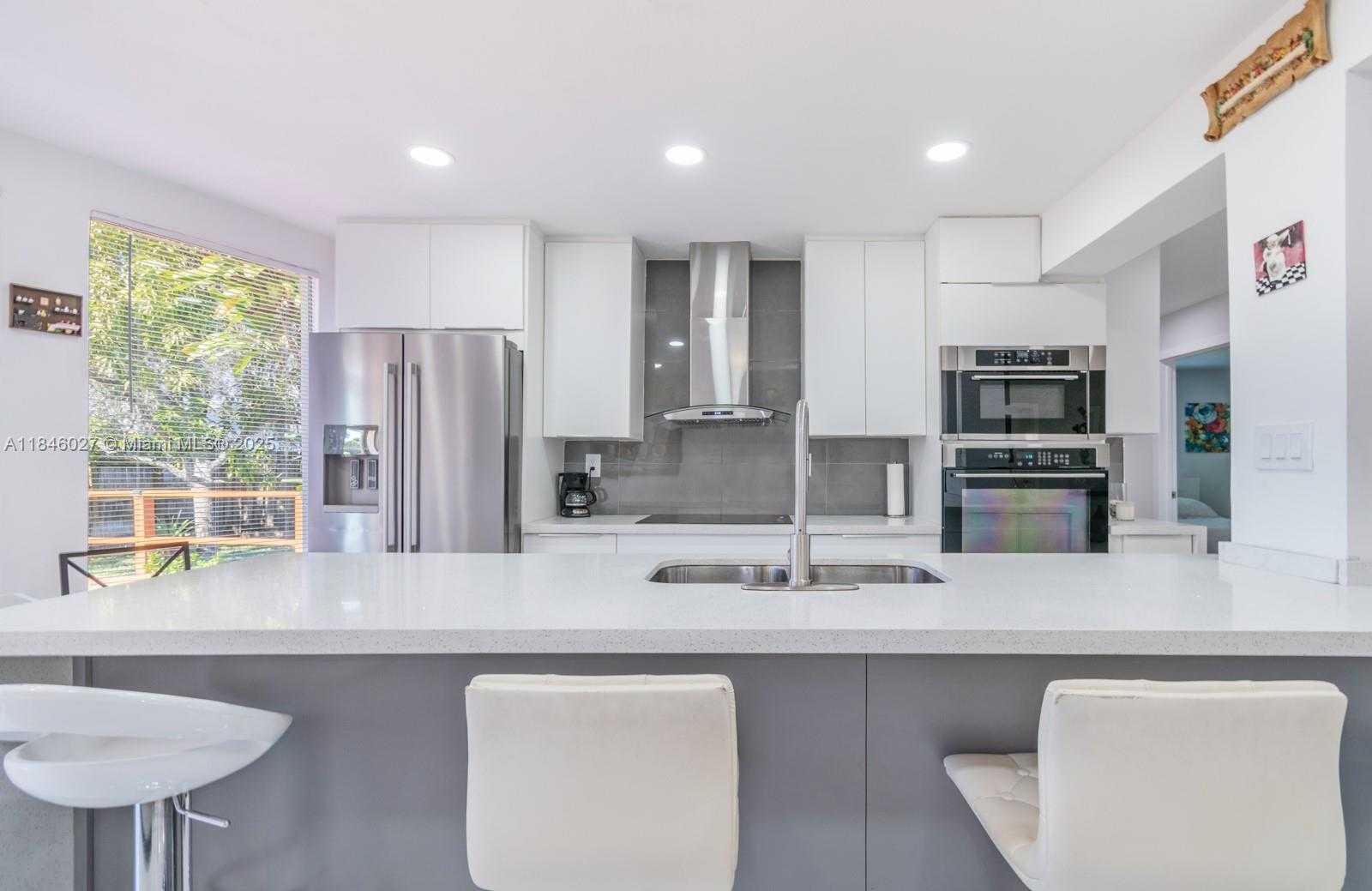 Small Image of 6613 WEST WESTWOOD BLVD W, Tamarac Number 5