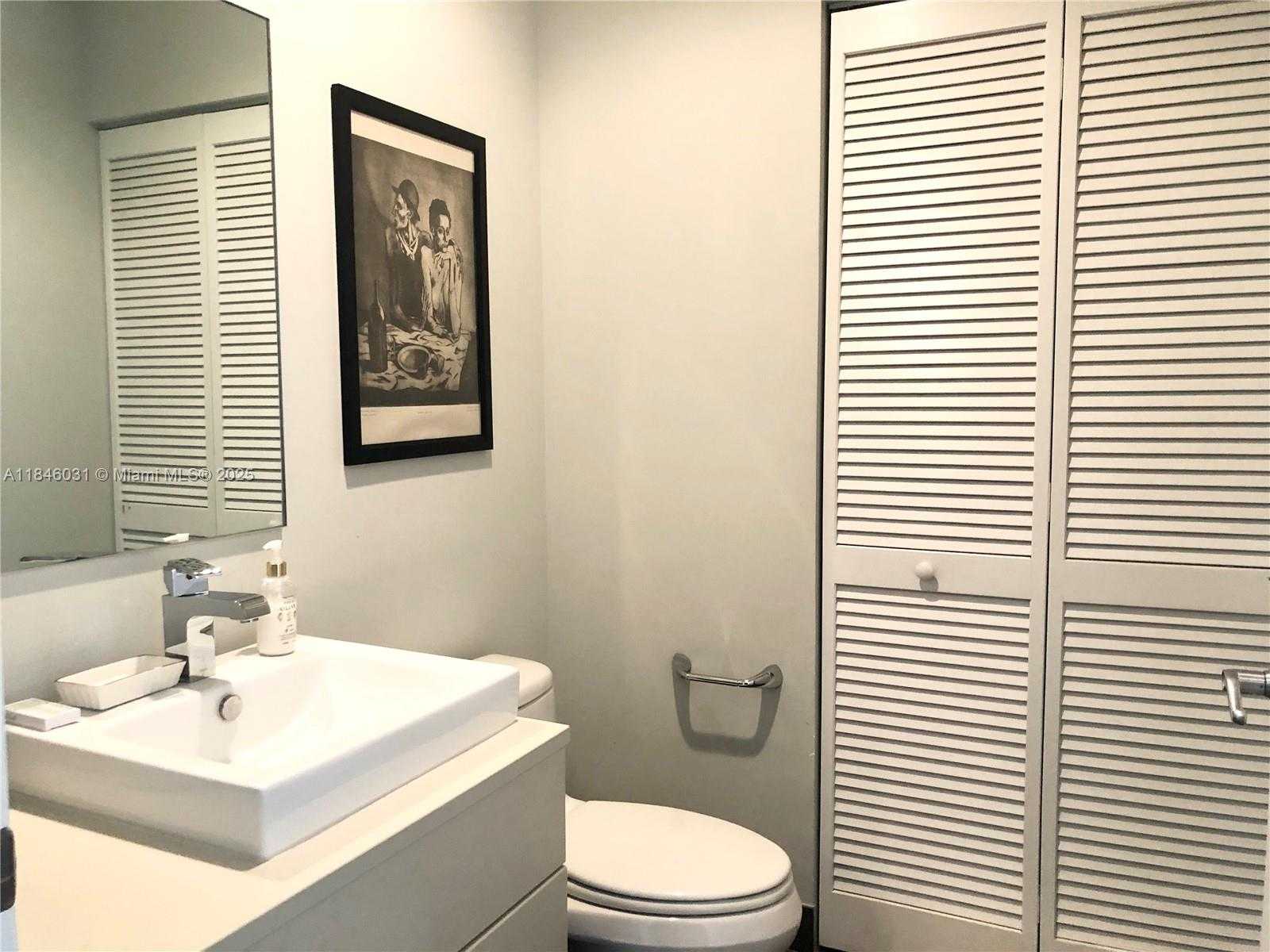 Small Image of 2100 PARK AVE #310, Miami Beach Number 12
