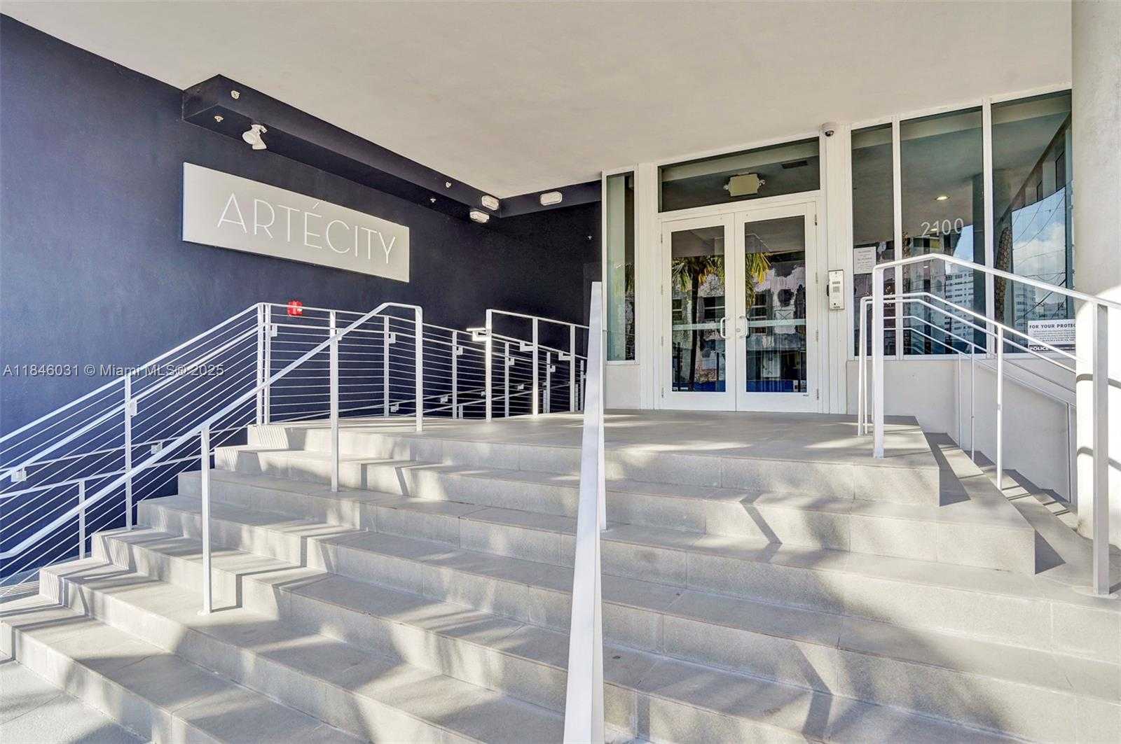 Small Image of 2100 PARK AVE #310, Miami Beach Number 14