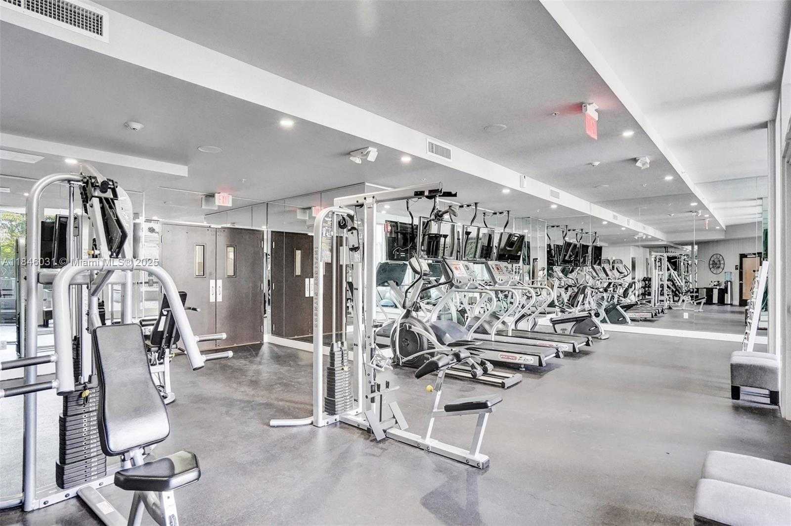 Small Image of 2100 PARK AVE #310, Miami Beach Number 19