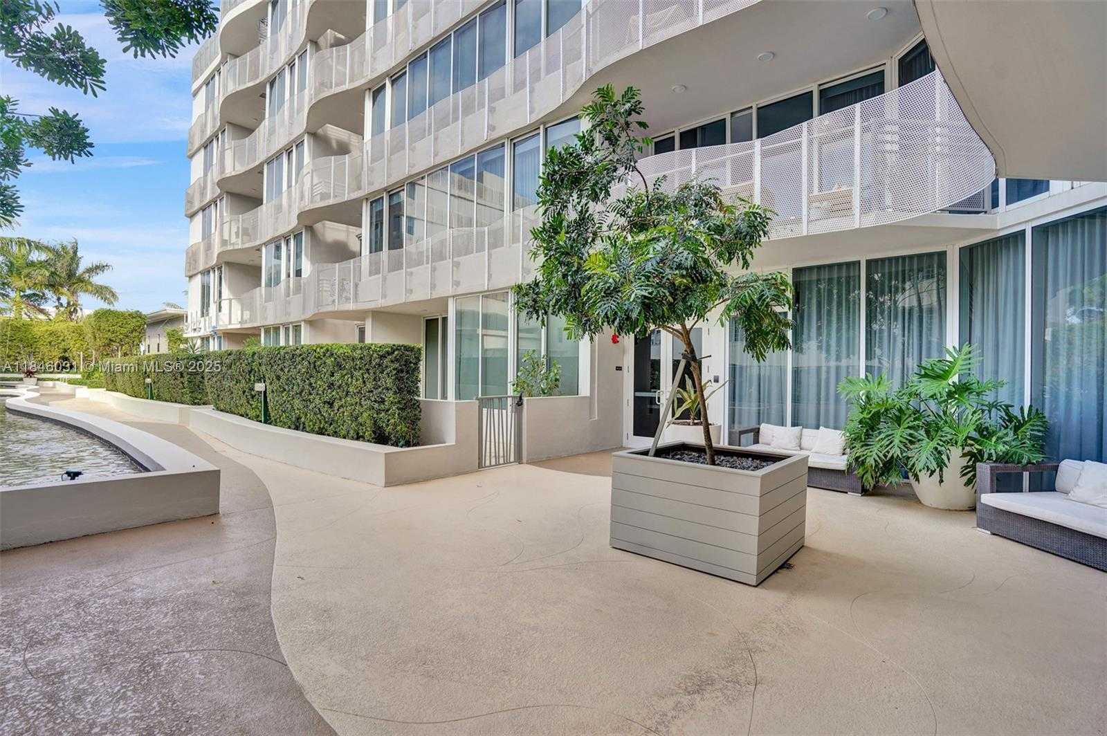 Small Image of 2100 PARK AVE #310, Miami Beach Number 20