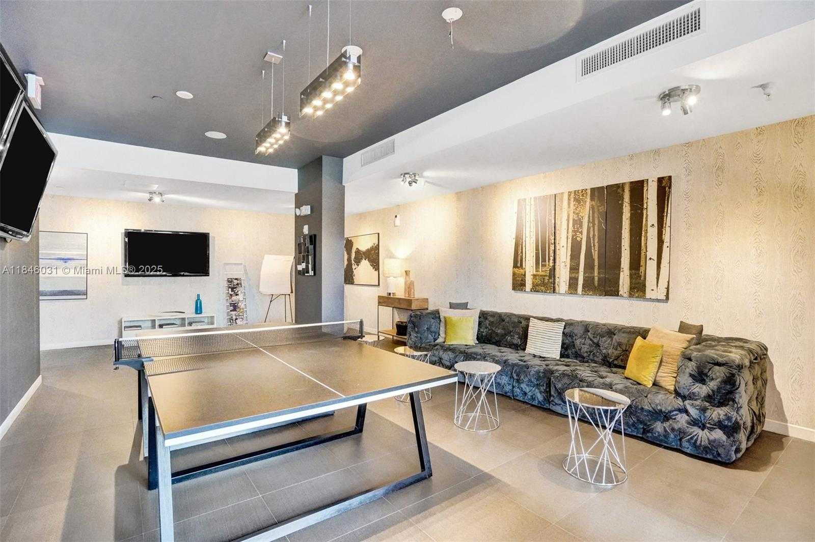 Small Image of 2100 PARK AVE #310, Miami Beach Number 23