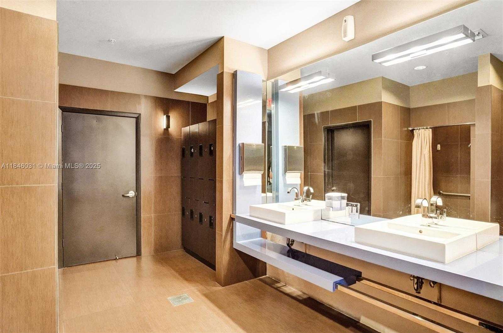 Small Image of 2100 PARK AVE #310, Miami Beach Number 24