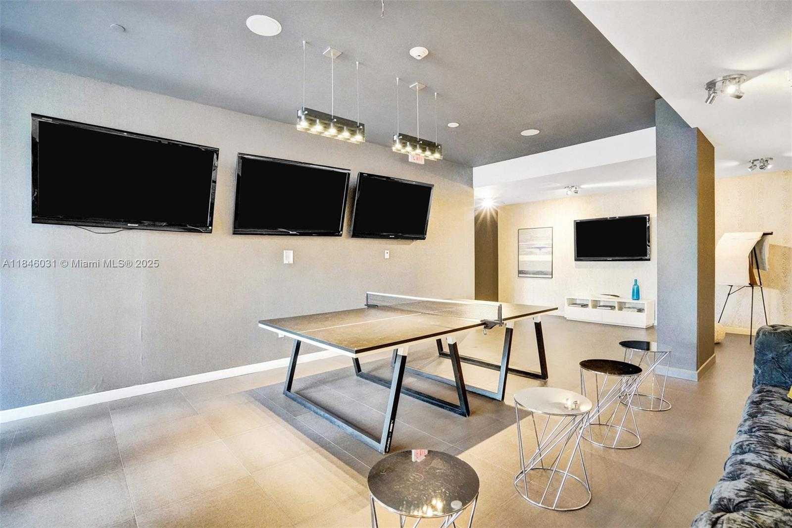 Small Image of 2100 PARK AVE #310, Miami Beach Number 26