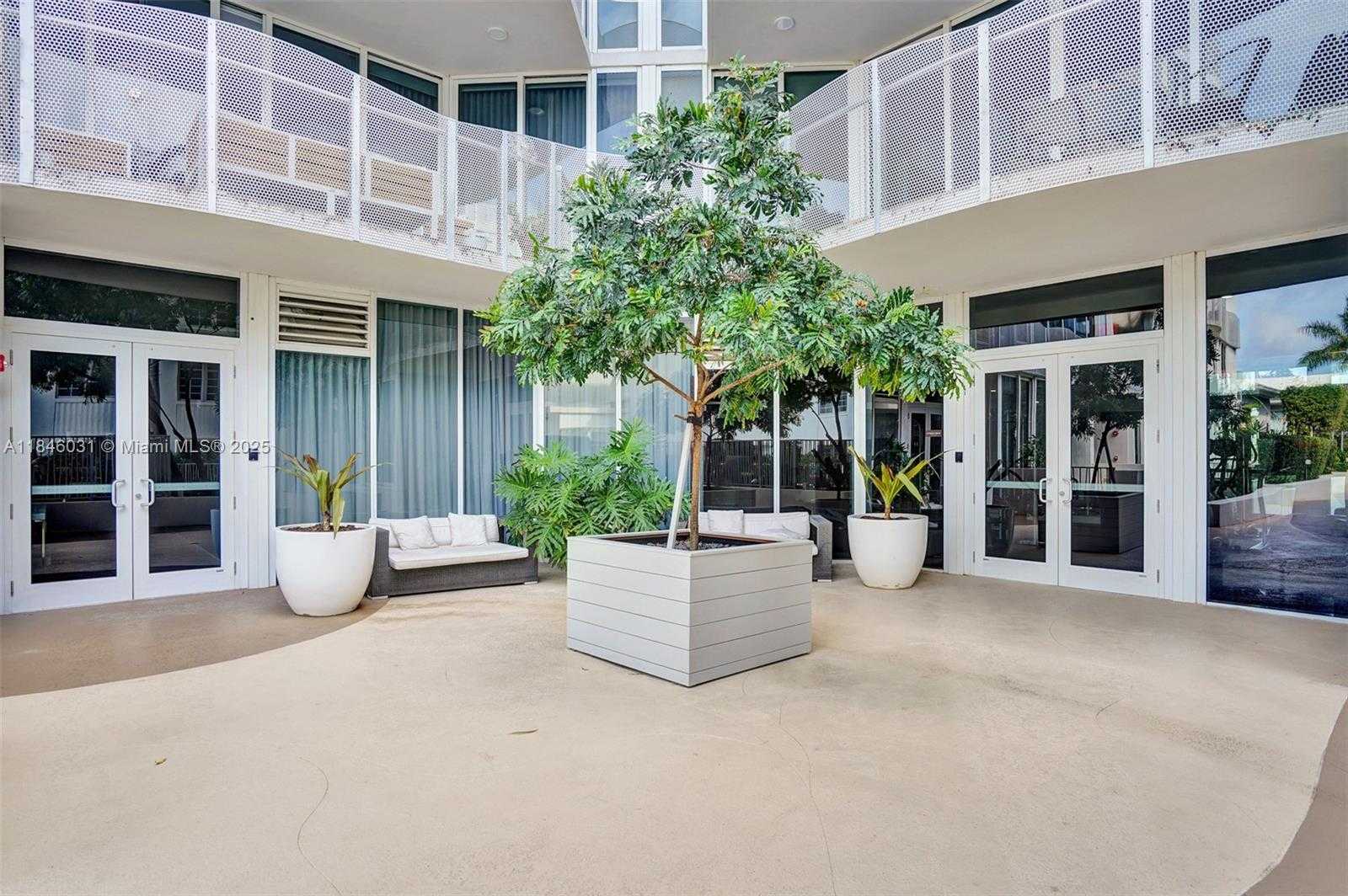 Small Image of 2100 PARK AVE #310, Miami Beach Number 34