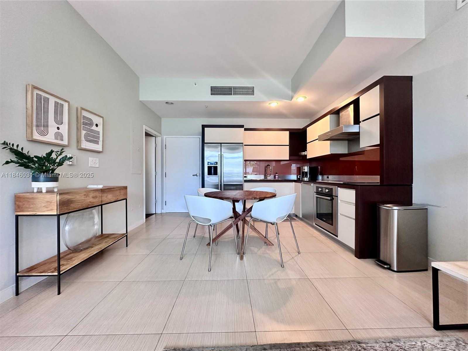 Small Image of 2100 PARK AVE #310, Miami Beach Number 7
