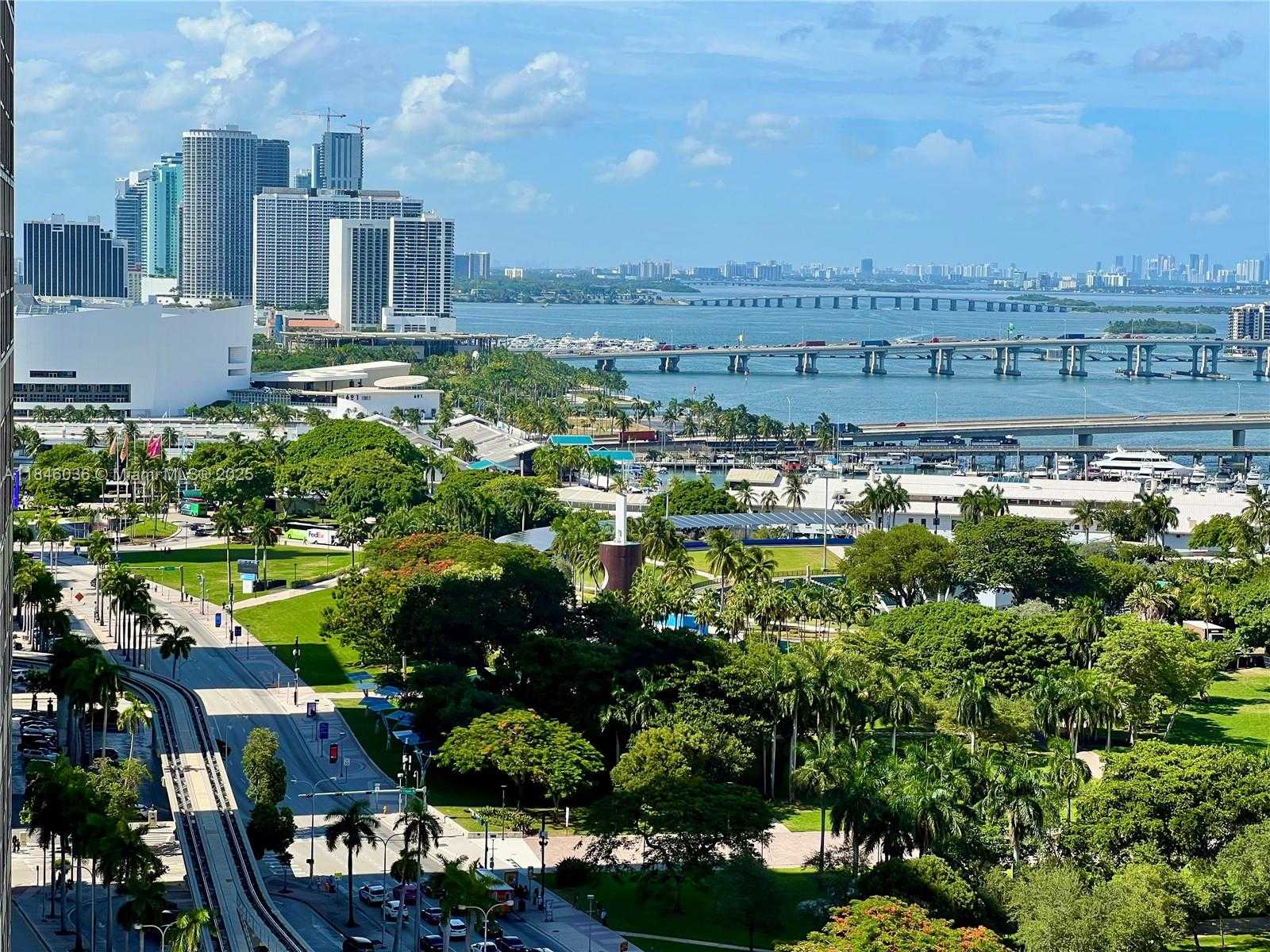 Small Image of 300 SOUTH BISCAYNE BLVD #1916, Miami Number 14