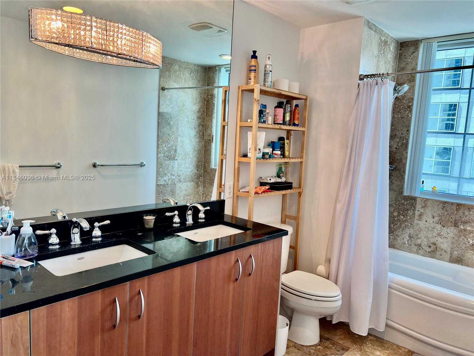 Small Image of 300 SOUTH BISCAYNE BLVD #1916, Miami Number 7