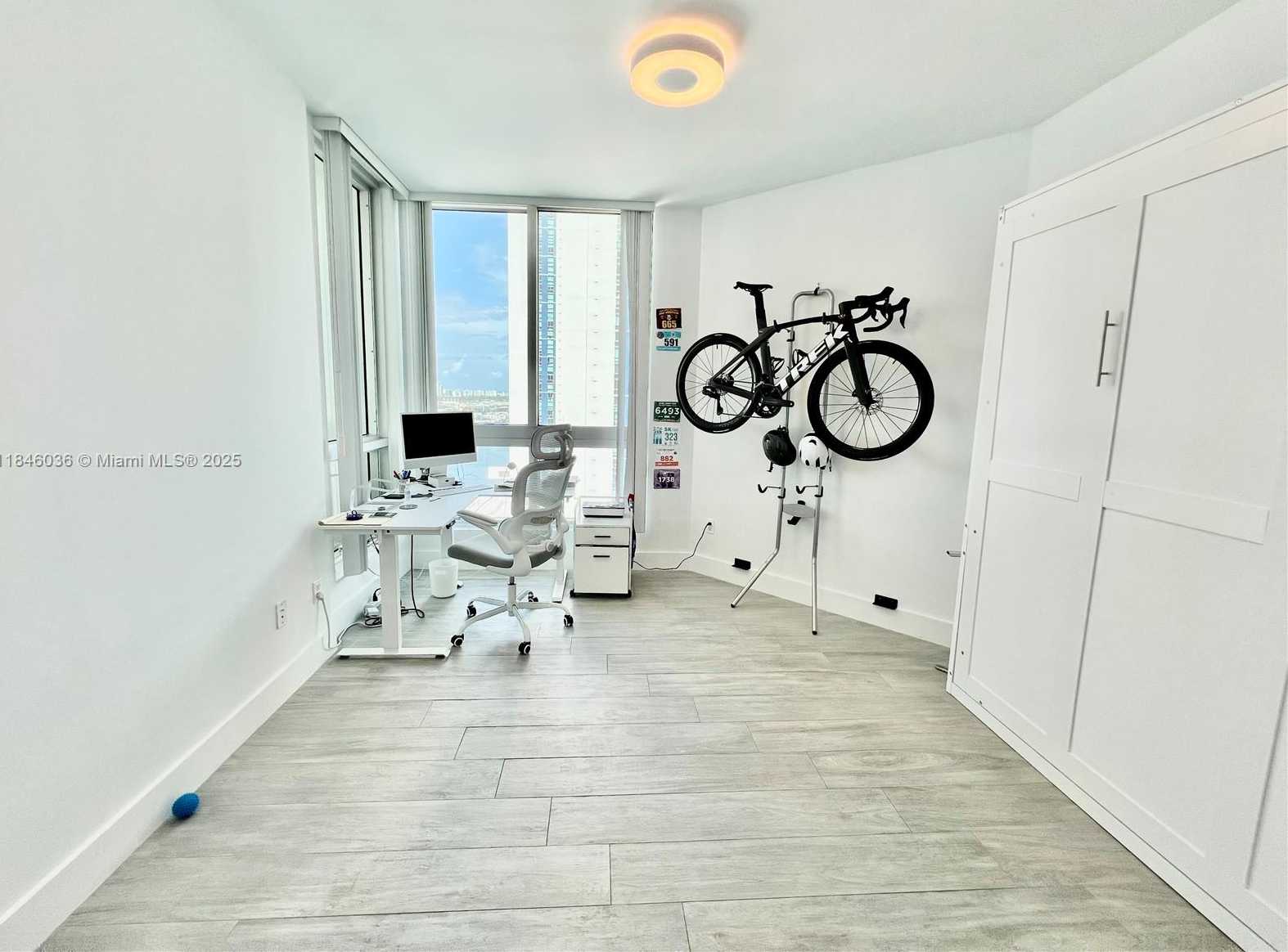 Small Image of 300 SOUTH BISCAYNE BLVD #1916, Miami Number 8
