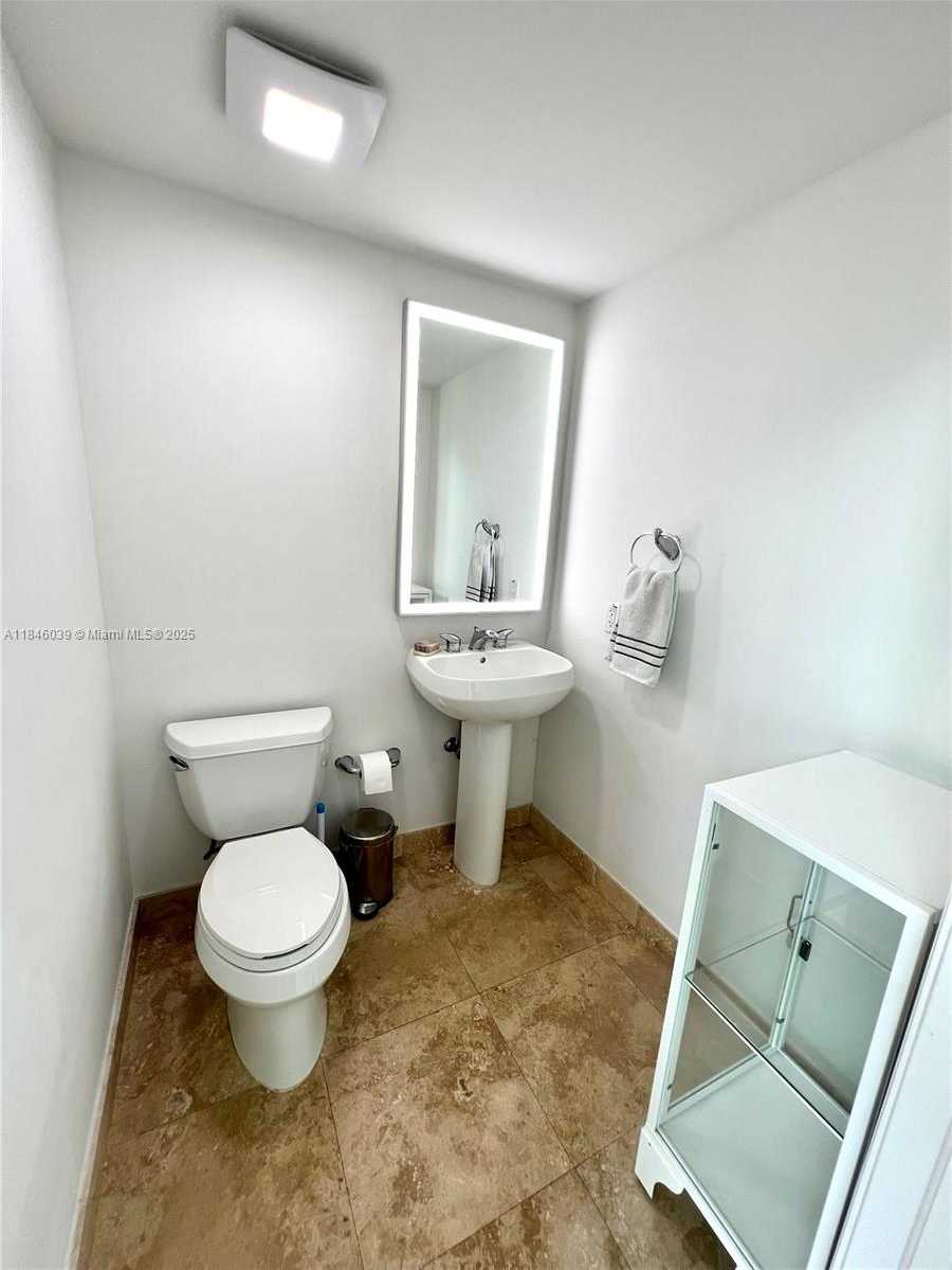 Small Image of 1650 BRICKELL AVE #205, Miami Number 10
