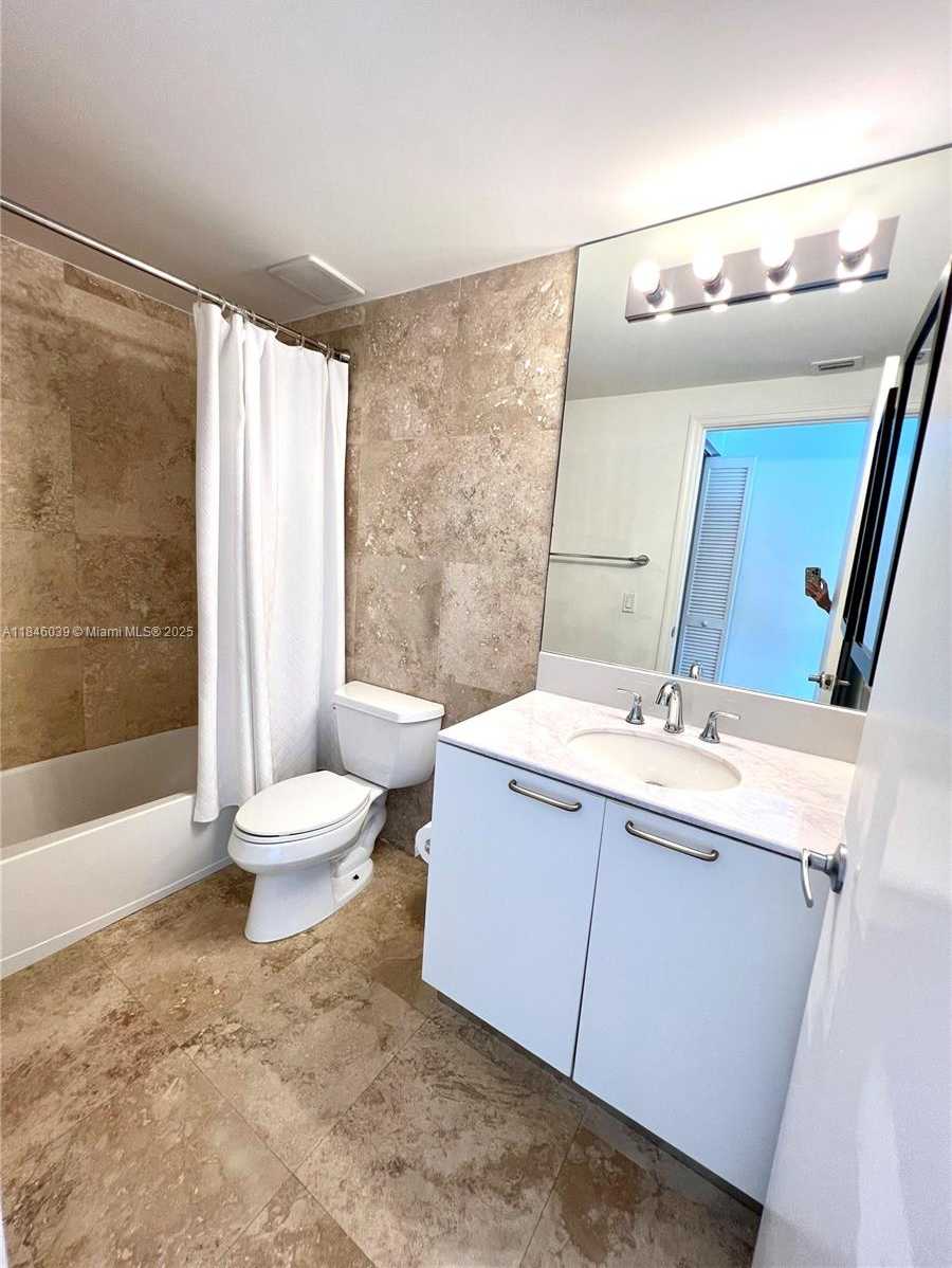 Small Image of 1650 BRICKELL AVE #205, Miami Number 12
