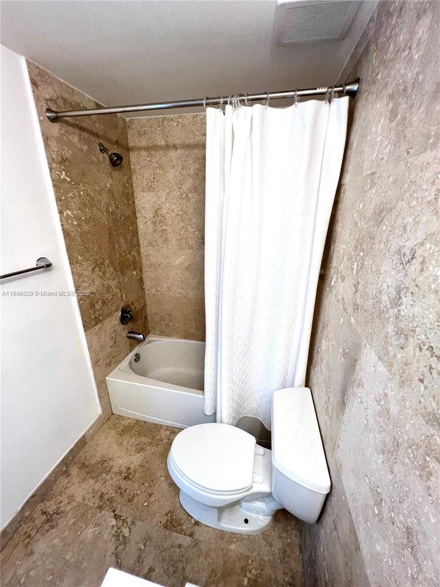 Small Image of 1650 BRICKELL AVE #205, Miami Number 13