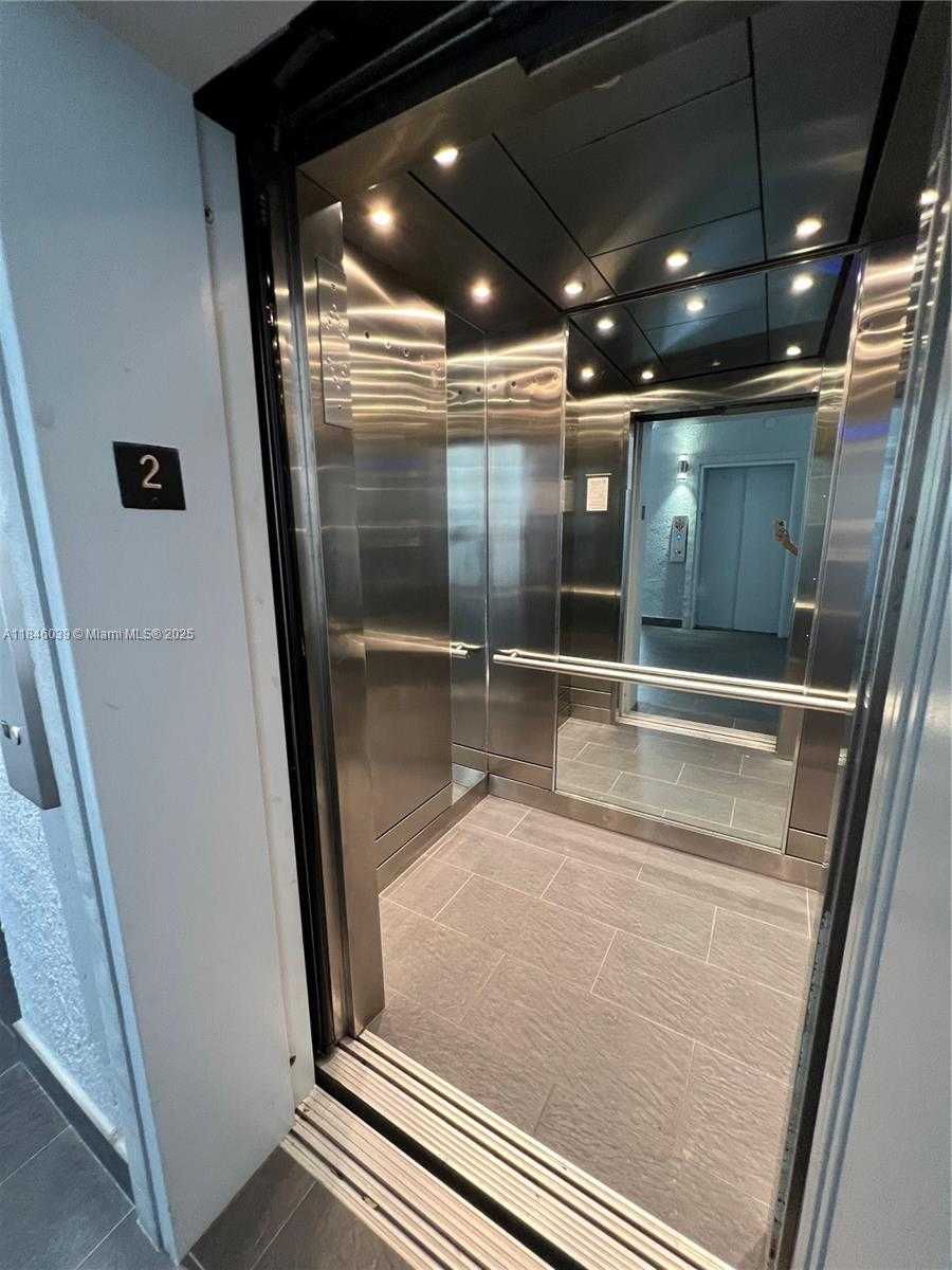 Small Image of 1650 BRICKELL AVE #205, Miami Number 16