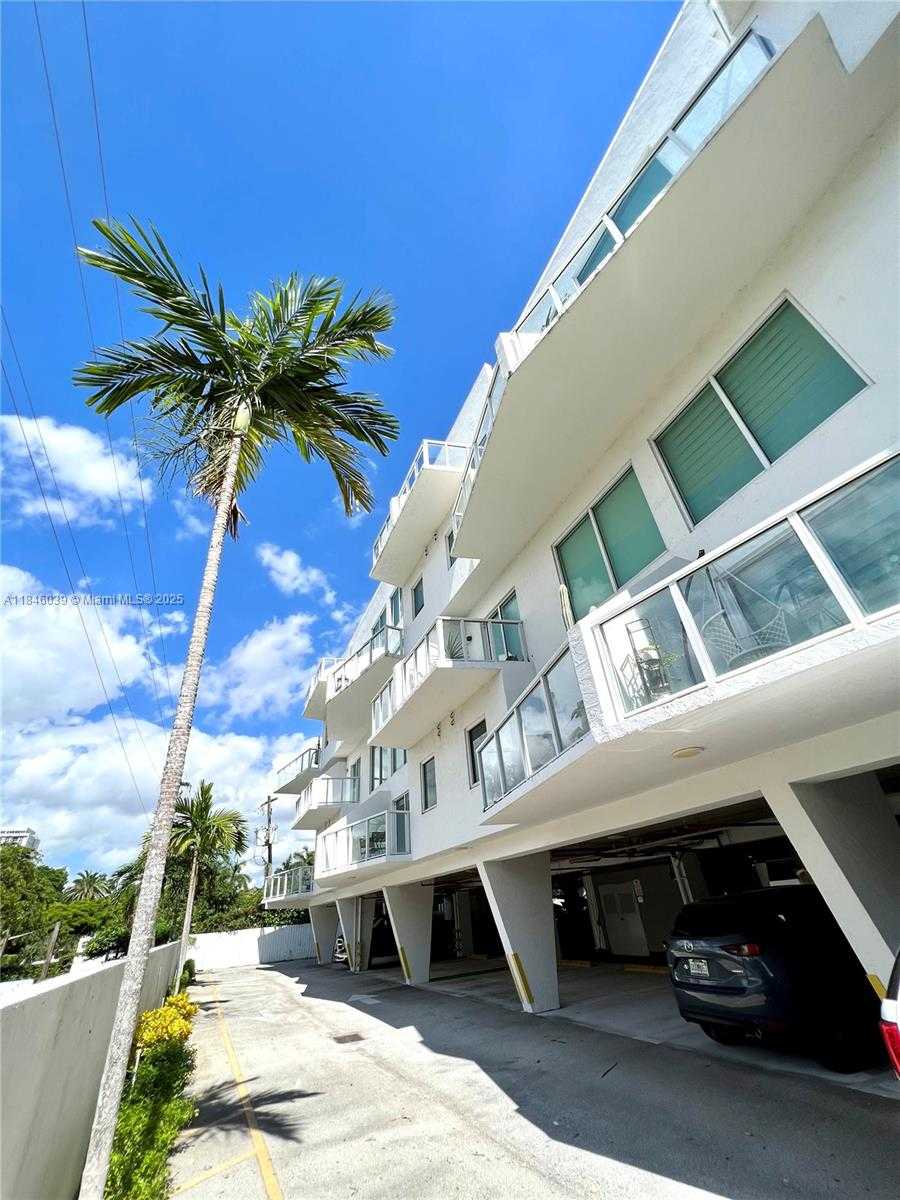 Small Image of 1650 BRICKELL AVE #205, Miami Number 18