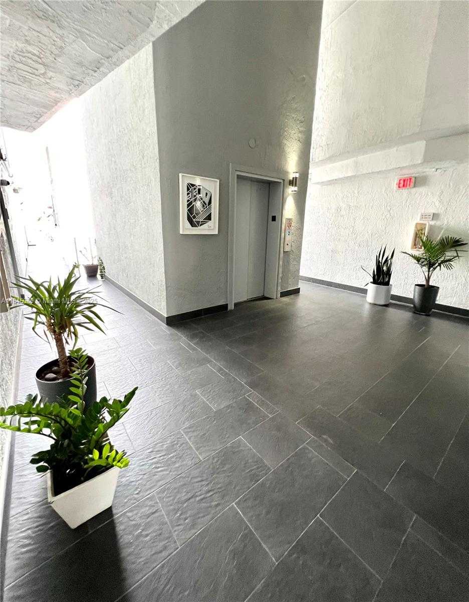Small Image of 1650 BRICKELL AVE #205, Miami Number 19